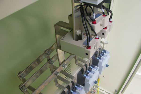 高陵配电柜-应急照明配电柜使用对工作人员的具